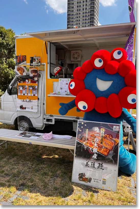 事業の柱の一つ“食”を担うキッチンカー